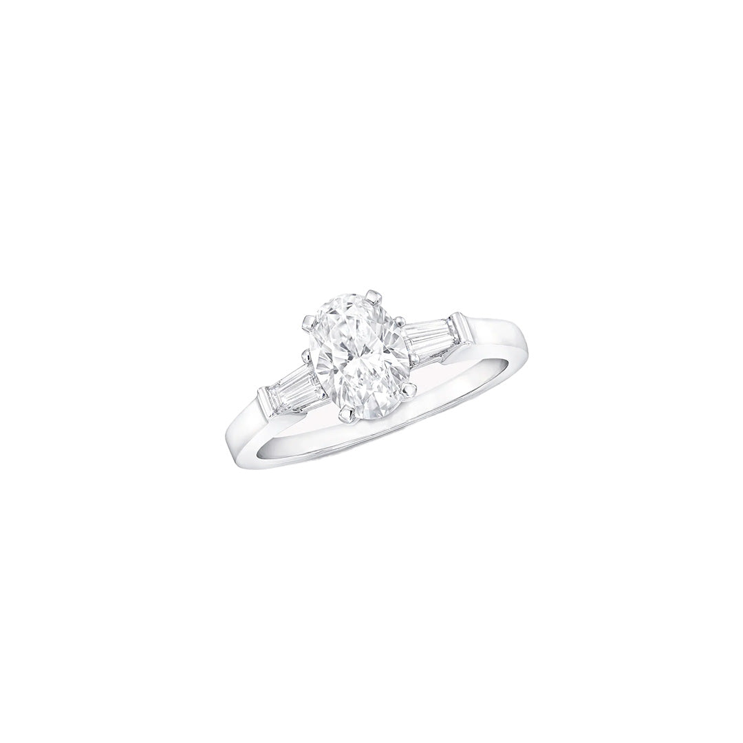 TIMELESS OVAL DIAMOND RING